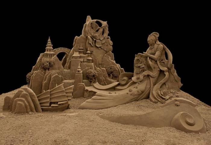Китайский мастер создает удивительные песчаные скульптуры (14 фото)