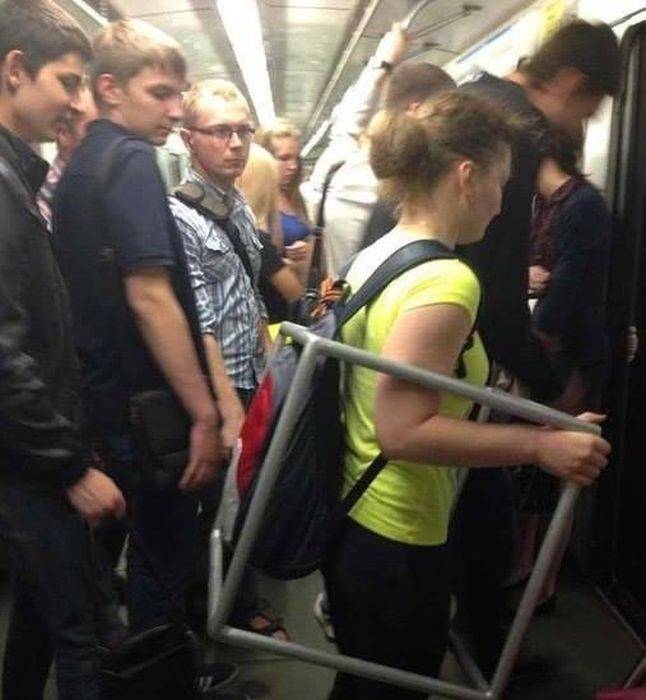 Кого можно встретить в метро (73 фото)