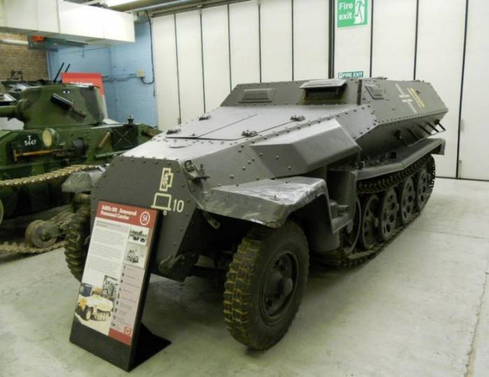 Военный музей танков в Бовингтоне, Великобритания (15 фото)