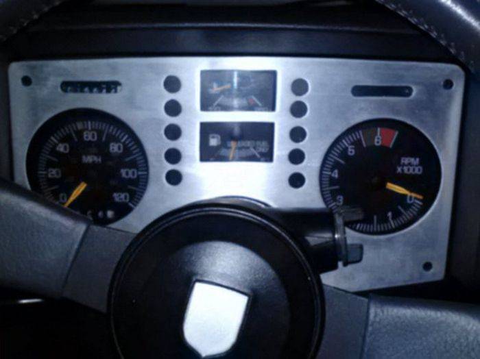 Pontiac 2000 GT 1980 (10 )