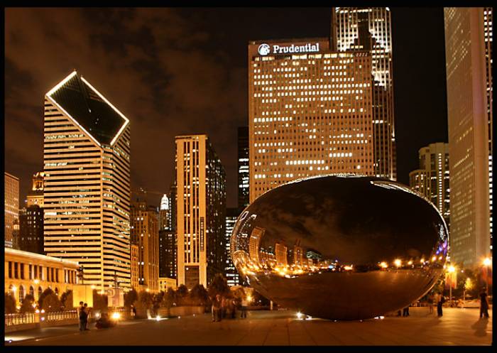 Восьмое чудо света Америки - "Облачные ворота" в Чикаго  (5 фото)
