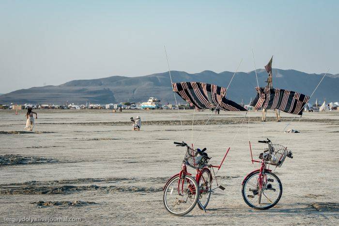 Транспортные средства Burning Man 2013 (39 фото)