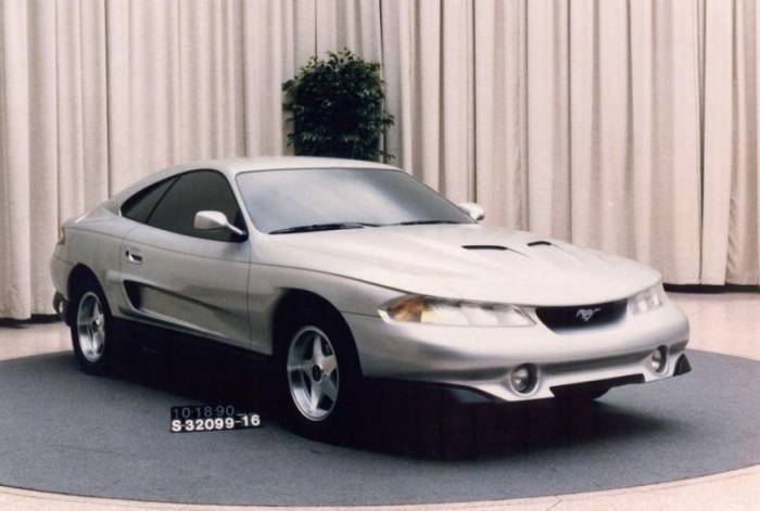  Ford Mustang,        (18 )
