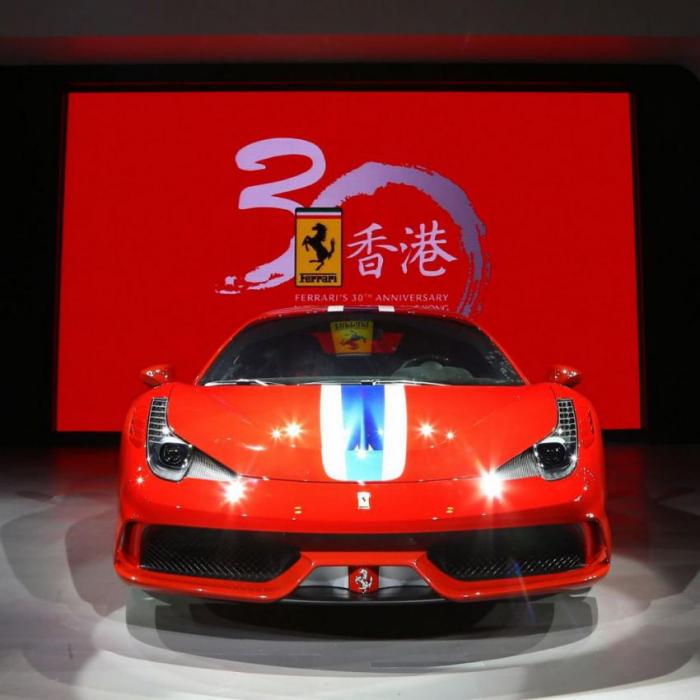 Ferrari  30    (8 )