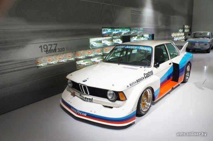    BMW (83 )