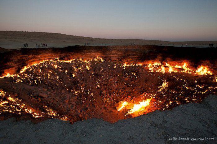 Дарваза - горящий газовый кратер или врата в ад! (9 фото + видео)