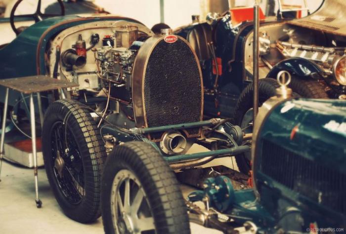     Bugatti (34 )