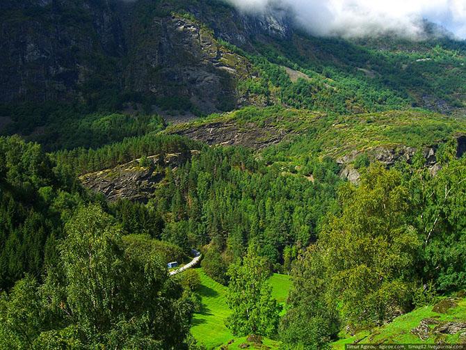 В горах Норвегии (29 фото)