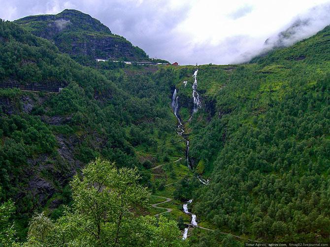 В горах Норвегии (29 фото)