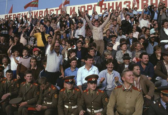 Украина конца 80-х в объективе буржуйских фотографов (62 фото)