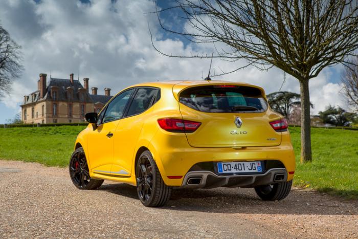 - Renault Clio R.S. 200 (13 )