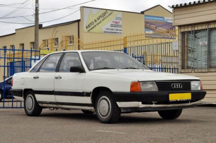  Audi 100 3:    (11 ) 