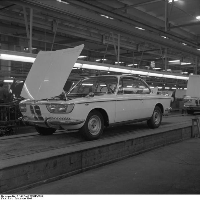  Как собирали BMW в 60-х годах прошлого века (25 фото) 