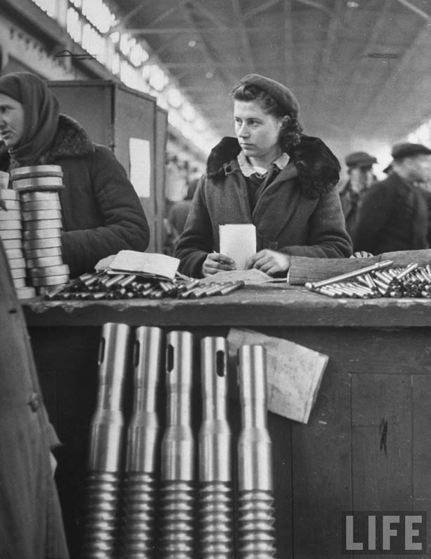 Сталинград в объективе журнала Life. Апрель 1947 (38 фото) 