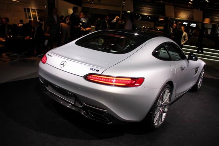 Mercedes-AMG GT 2015:     (10 +)