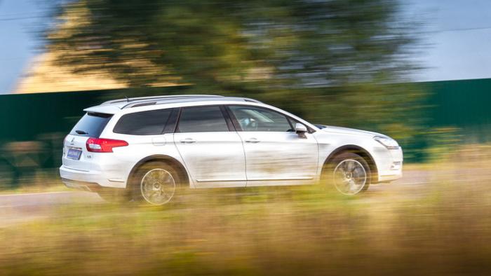 Opel Insignia Country Tourer  Citroen C5 Crosstourer (14 )