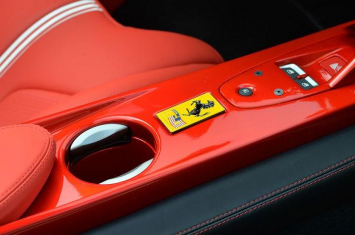  - Ferrari  F60 America (15 +)