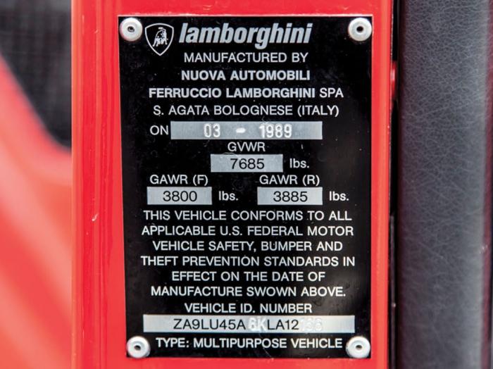  Lamborghini LM002    (11 )