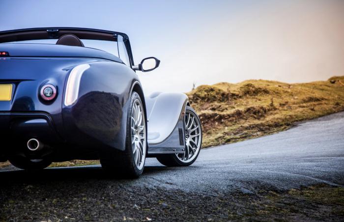   Morgan Aero 8 (19 )