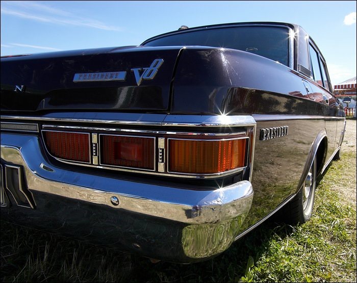   Nissan President V8 (21 )