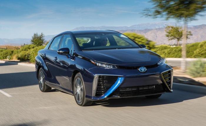 Toyota Mirai    (12 )