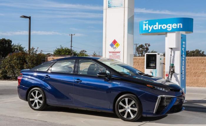 Toyota Mirai    (12 )