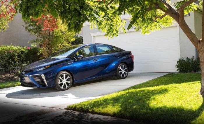 Toyota Mirai    (12 )