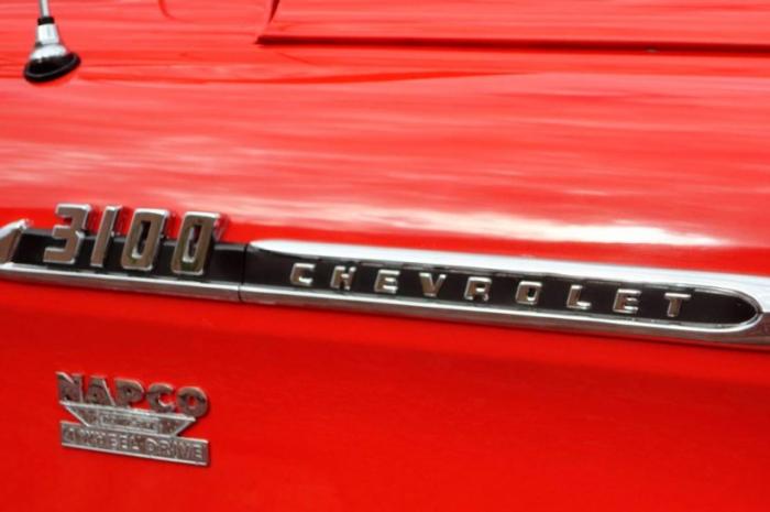     Chevrolet 1956  (8 )