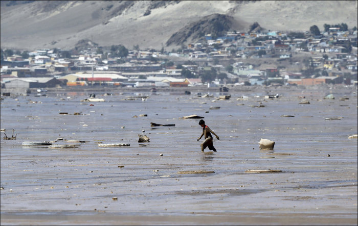 Последствия сильнейшего наводнения в Чили (19 фото)