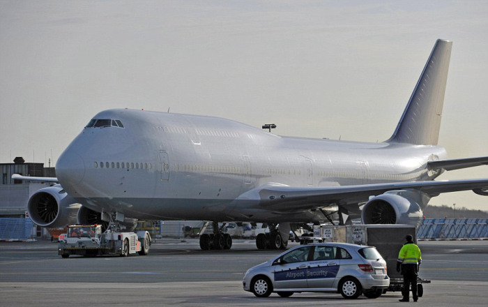  Boeing 747  600   (13 )