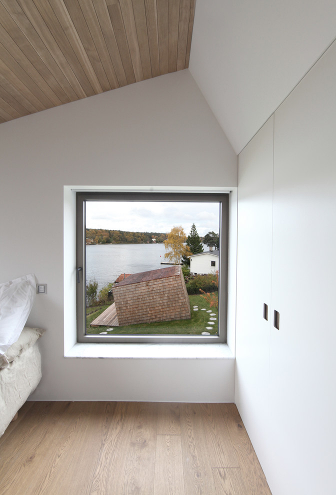 Видовой дом на берегу озера в Швеции (18 фото)