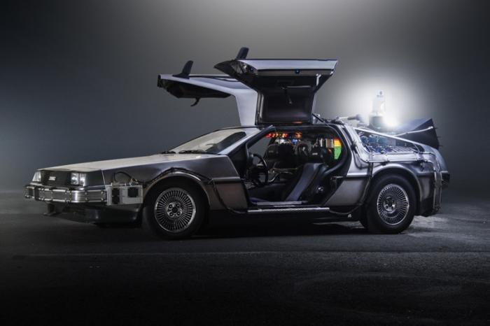 DeLorean DMC-12   (18 )