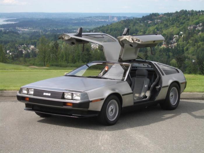 DeLorean DMC-12   (18 )