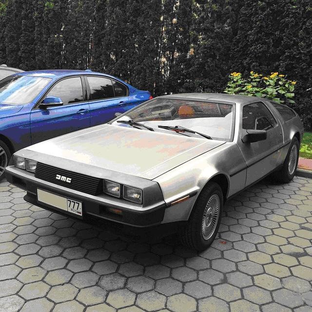 DeLorean DMC-12   (18 )