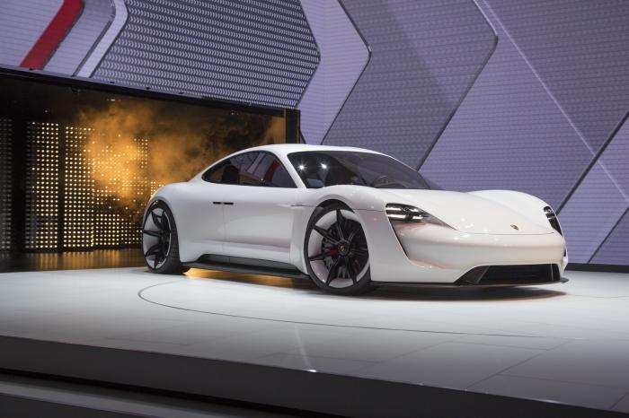   Mission E  Porsche (28 )