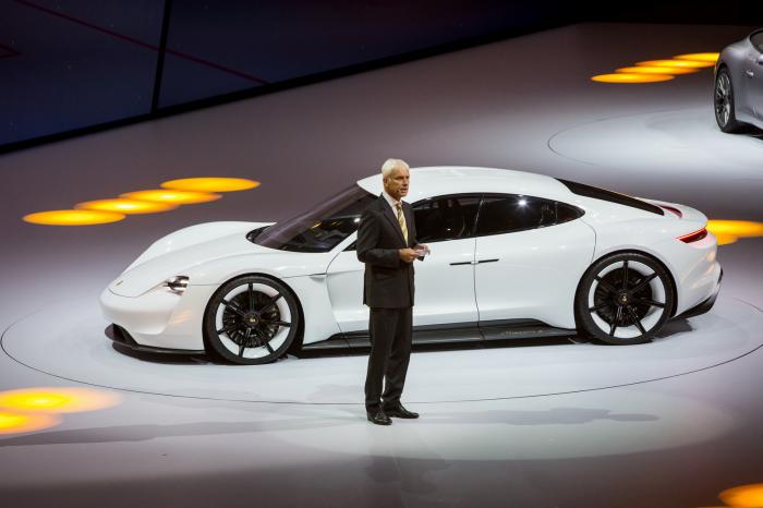   Mission E  Porsche (28 )