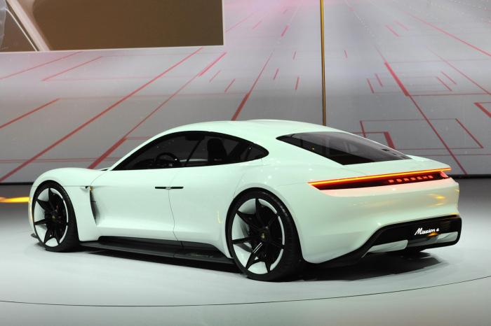   Mission E  Porsche (28 )