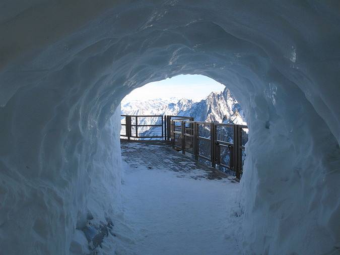    Aiguille du Midi (3.842 ) (6 )