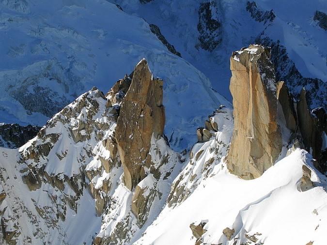    Aiguille du Midi (3.842 ) (6 )