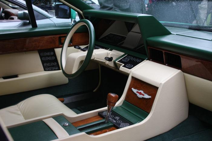 ""   Aston Martin Lagonda (8 )