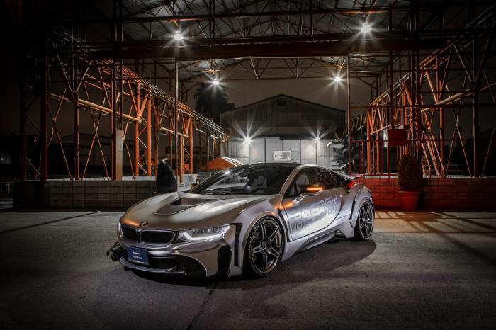 BMW i8 Cyber Edition -    (20 )