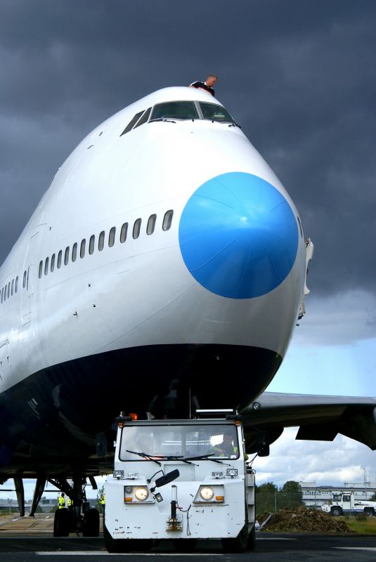     Boeing 747   (15 )