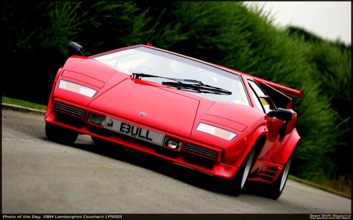  Lamborghini Countach (7 )