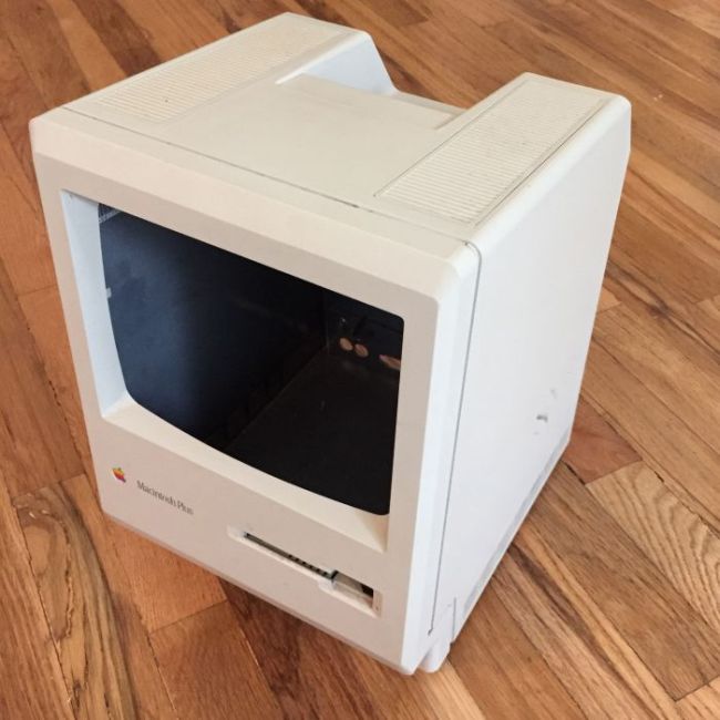      Apple Macintosh (24 )