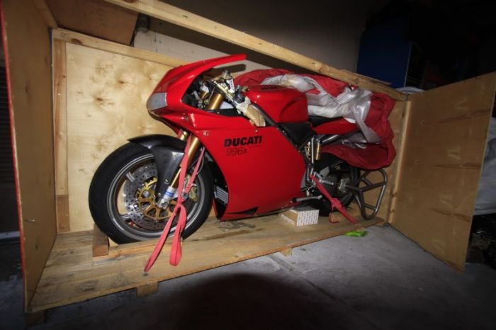   Ducati 996R   10     (10 )