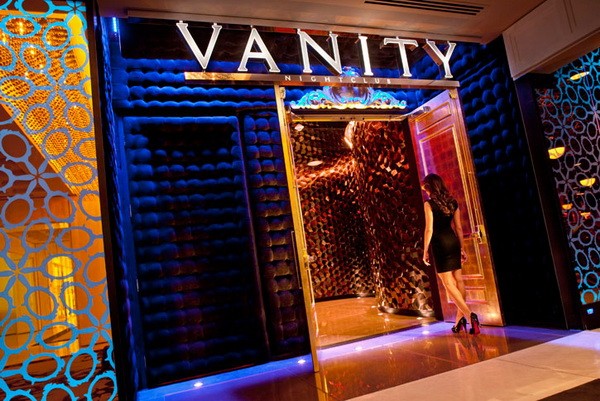 Vanity Club  - (24 )