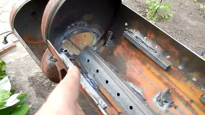 Мангал-коптильня из газовых баллонов своими руками (25 фото)