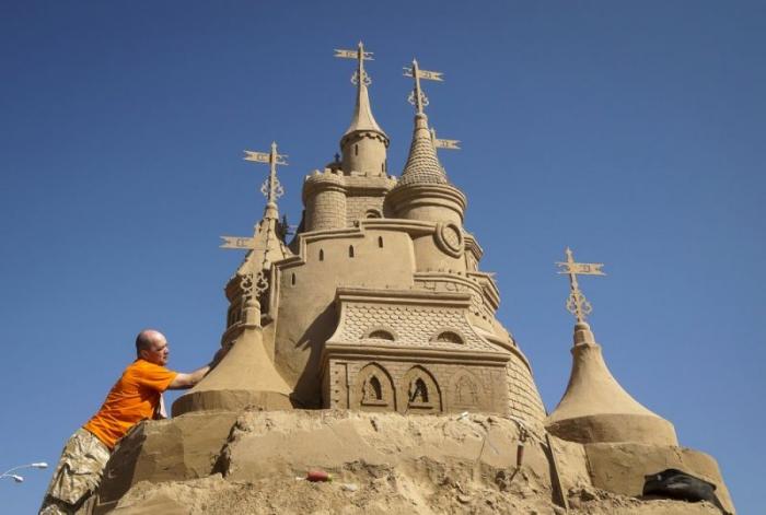 Фестиваль скульптур из песка в Казахстане (15 фото)