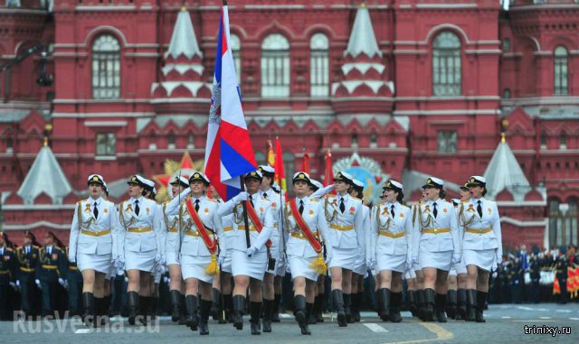 СМИ раскритиковали девушек-военнослужащих на параде в Москве (6 фото)