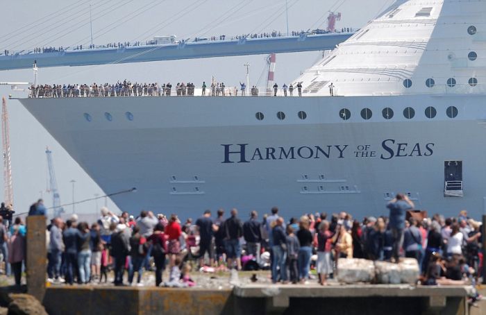        Harmony of the Seas (15 )
